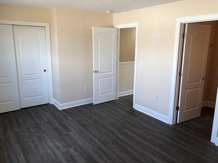 Building Photo - 655 Twisted Oak Dr NW