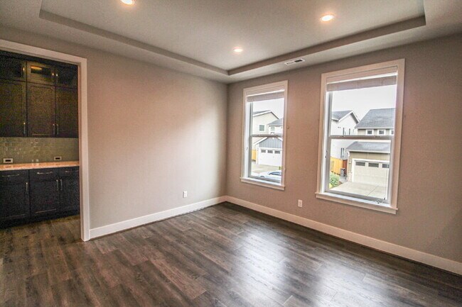 Building Photo - 1418 184th Pl SE