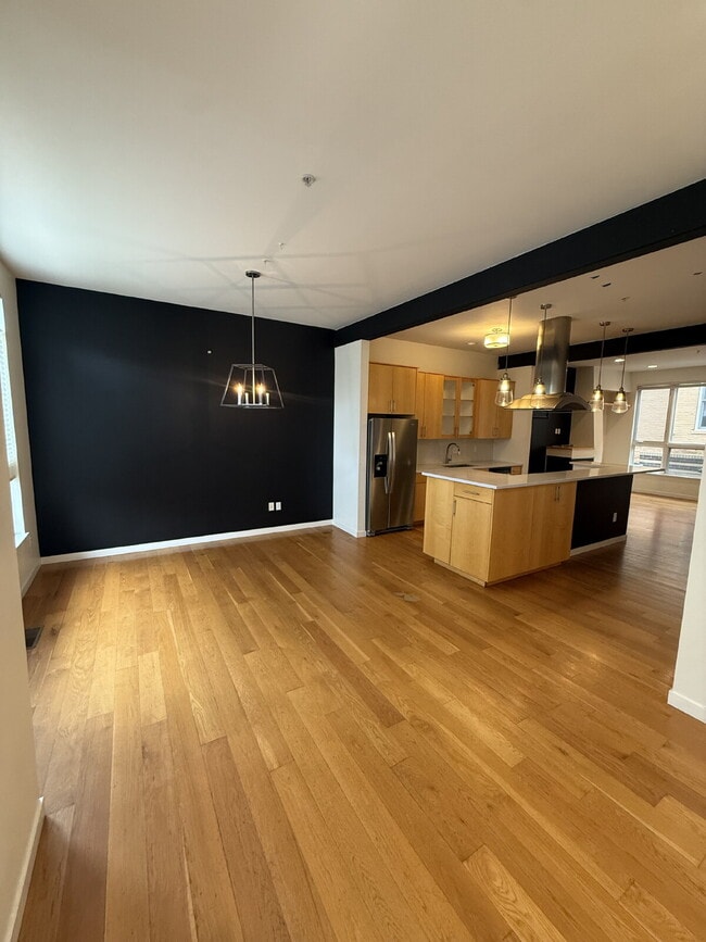 Building Photo - "Spacious 3-Bedroom Townhouse Retreat in Vibrant Denver with 2.5 Baths – 2047 Sq Ft of Modern Liv...