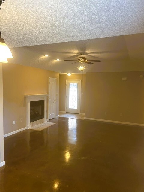 Building Photo - 3403 Saddle Creek Cove