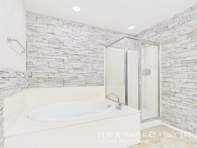 Building Photo - 2130 W Hunter Ct