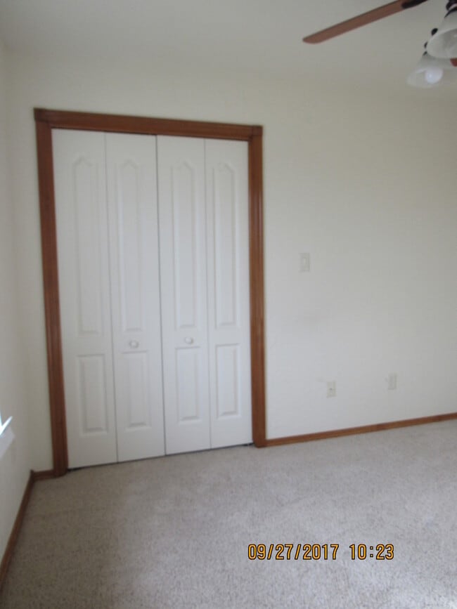 Building Photo - TWO STORY HOME LOCATED IN THE SILVER CREEK...