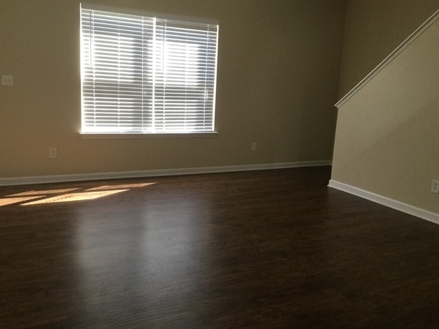 Building Photo - 941 Garrison Rd