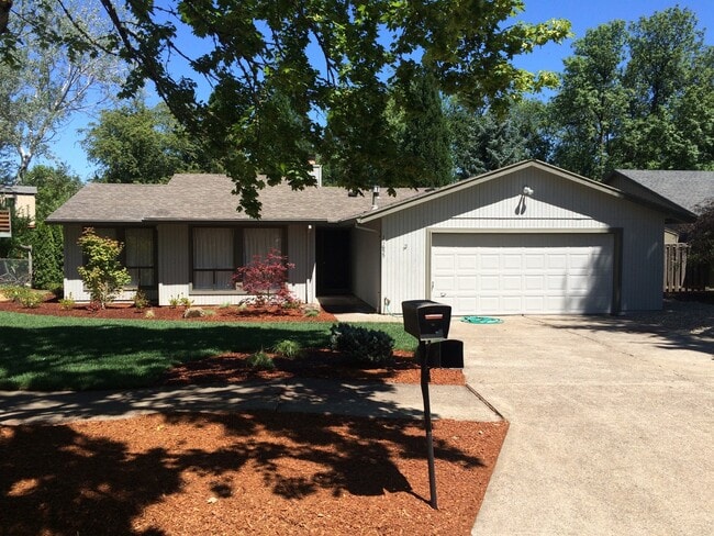Building Photo - Single Level Home on Greenway Park