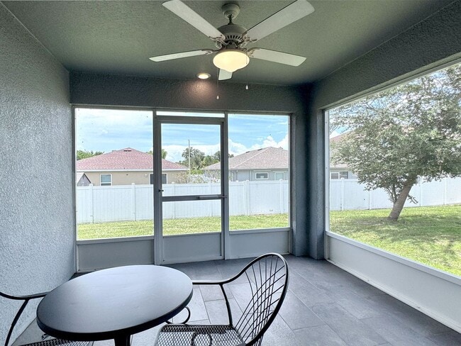 Building Photo - Beautiful 4-Bedroom, 2-Bathroom home - Sol...