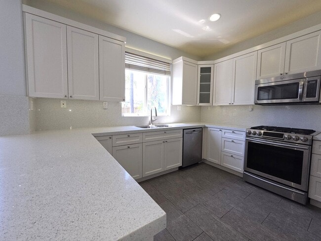 Building Photo - Gorgeous Upgraded Sabre Springs Home