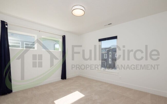 Building Photo - 1624 W Cyrus St