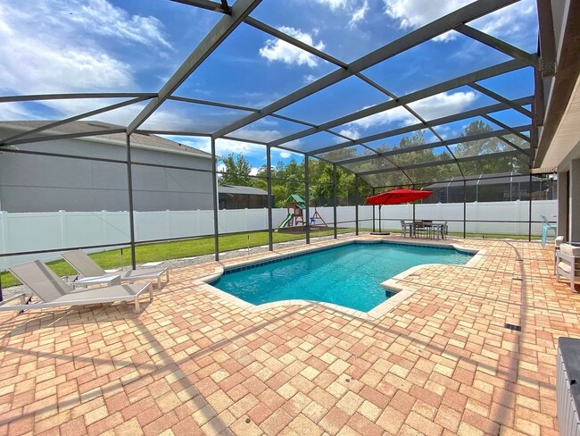 Building Photo - Lake Nona Pool Home for Rent 4bed 3 bath