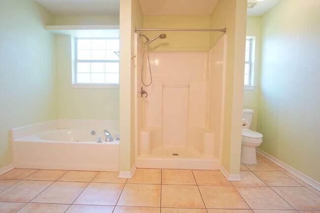 Building Photo - Spacious Oak Meadows Home in Milton with Multiple Living Areas, Fenced Yard & 1/2 Off First Month...