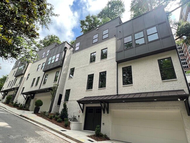 Primary Photo - 1819 Huntington Hills Ln NW