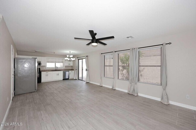 Building Photo - 3249 S Chaparral Rd
