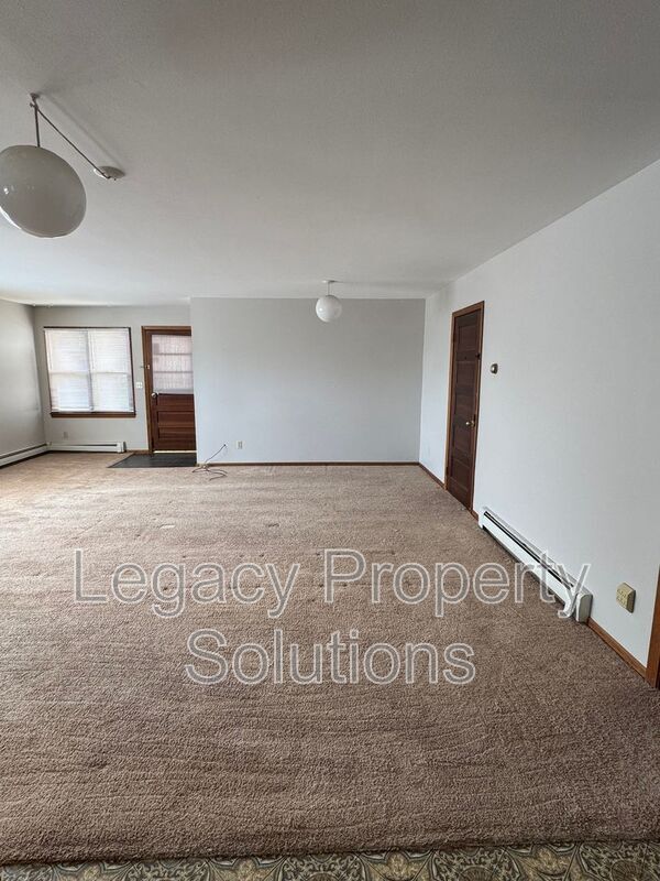 Primary Photo - 408 2nd Ave NE