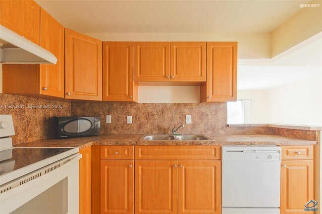 Building Photo - 9974 SW 88th St