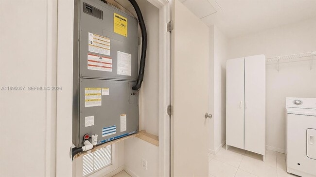 Building Photo - 15305 SW 104th Ave