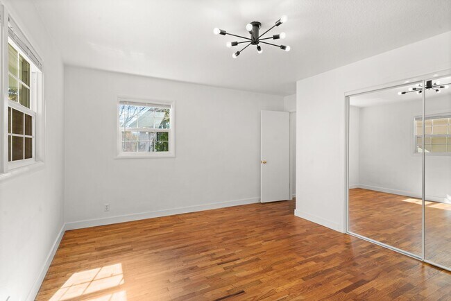 Building Photo - 3 Bedroom 3 Bath House