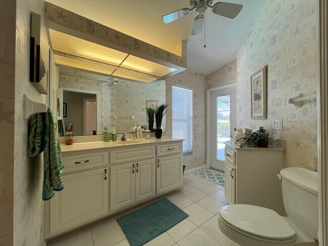 Building Photo - FURNISHED SHORT TERM RENTAL - 3 Bed / 2 Bath - Single Family Pool Home - $5,000/month ** Heated S...