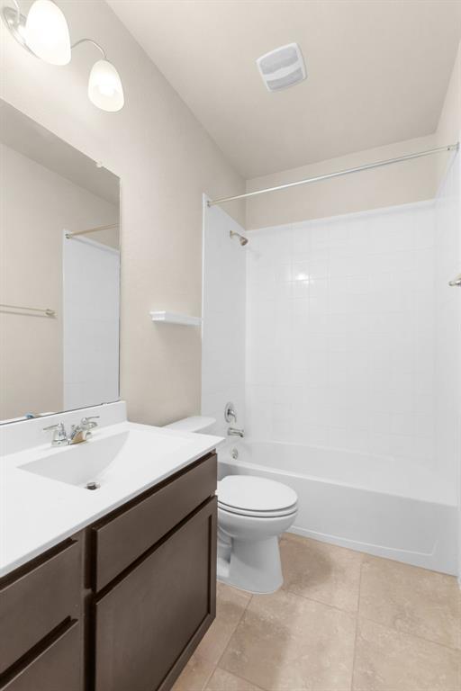 Building Photo - 2437 Lyla Ln
