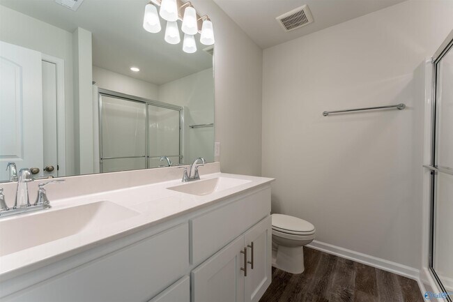 Building Photo - 102 Waltrip Dr