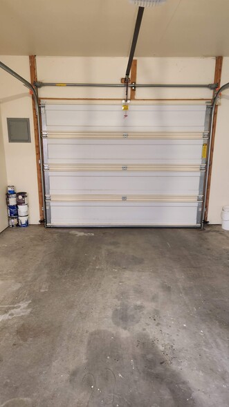 Interior Garage includes washer dryer hook-ups - 750 Piedra Dr