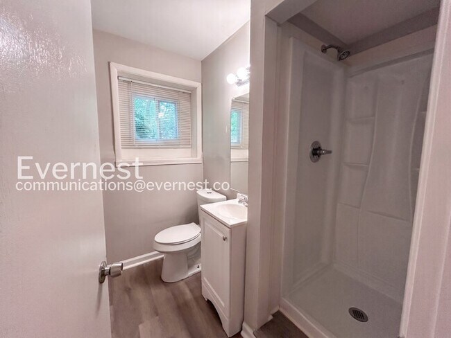 Building Photo - Limited Time Special Offer / 3 beds 2 baths Spacious Single Family Home with Carport and Deck /  ...