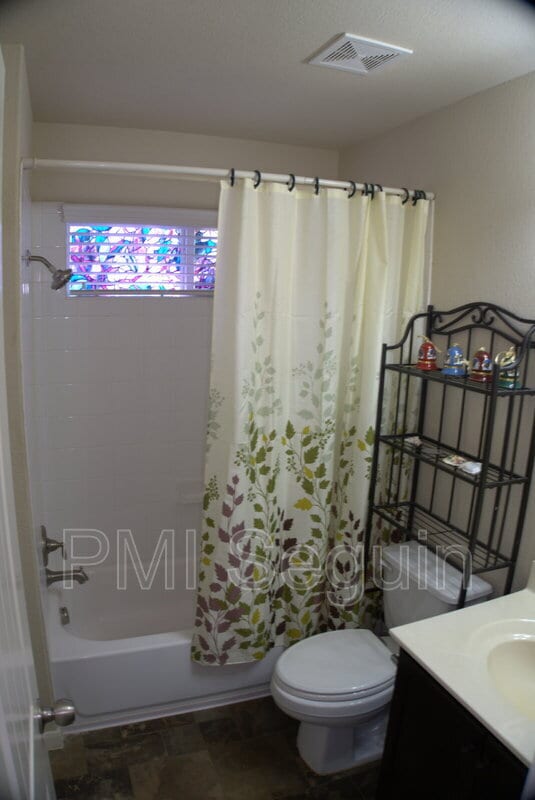 Building Photo - 111 Hoya Ln