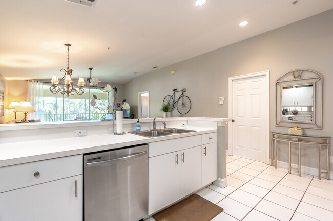 Building Photo - 1035 Tarpon Cove Dr