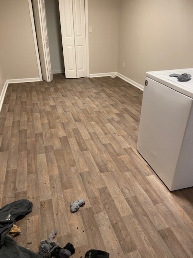 Building Photo - Rooms for rent in Atlanta