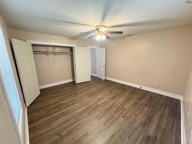 Building Photo - 1517 Blonde St