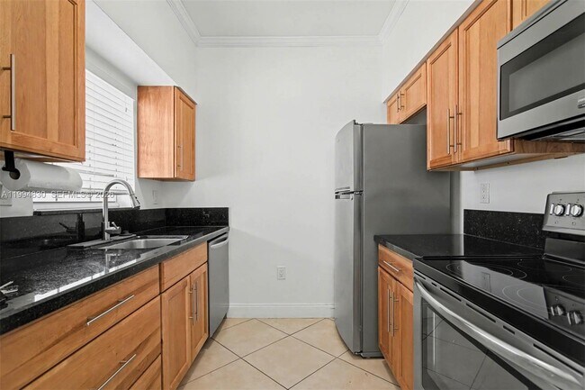 Building Photo - 1731 NW 96th Terrace