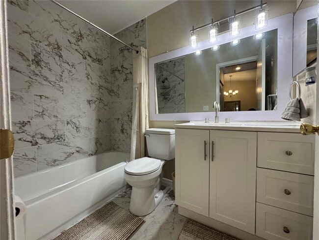 Building Photo - 7249 Parkside Villas Dr N