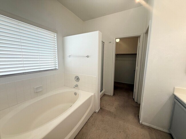 Building Photo - Spacious 4-Bedroom Home with 3-Car Garage in Orchards of Las Vegas