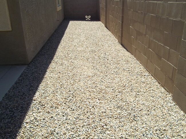 Building Photo - Beautiful Home in Gated Community