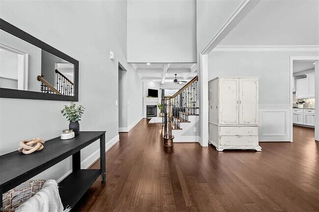 Building Photo - Lease OR Lease to Own