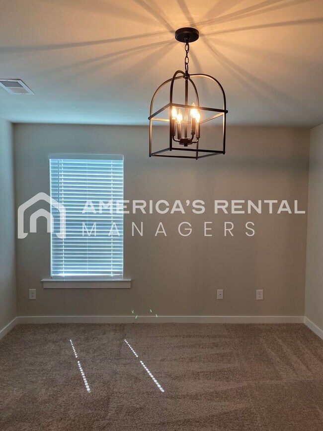 Building Photo - Home for Rent in Jemison, AL... Available ...