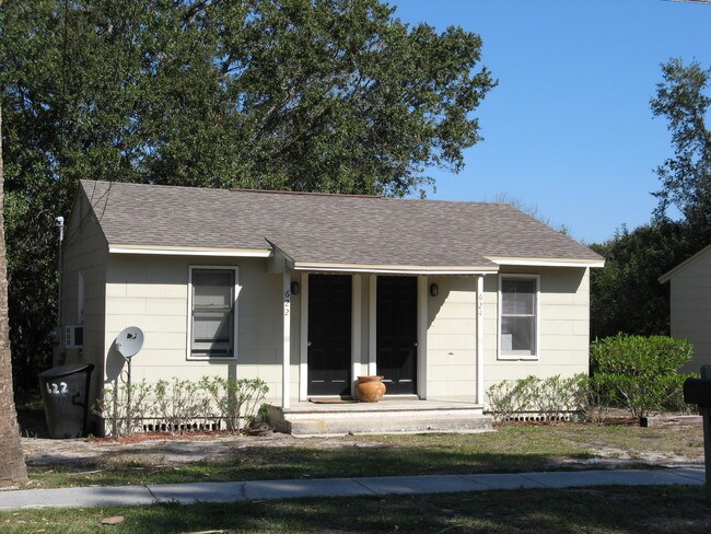 Primary Photo - 628 Woodlawn St