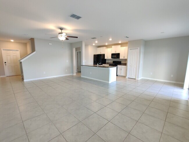 Building Photo - 7232 Samuel Ivy Dr
