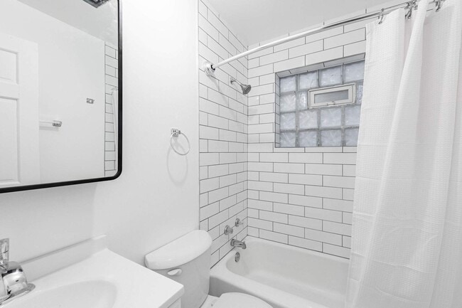 Building Photo - 2655 W 47th St