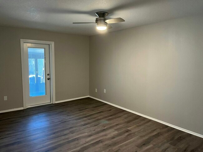 Building Photo - 6012 Rex Hall Ln