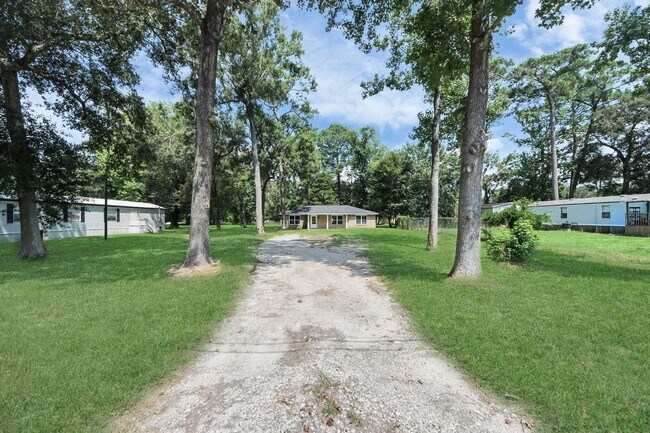 Building Photo - 13406 Shady Ln