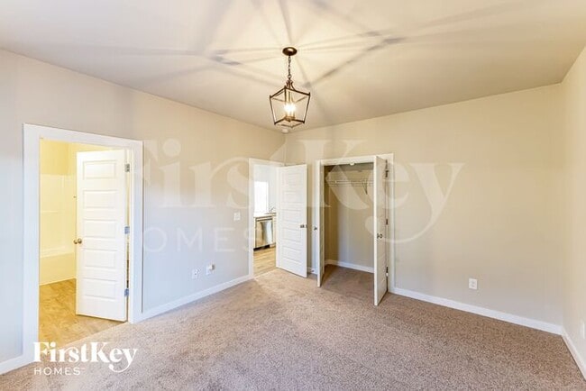 Building Photo - 20 County Rd 1700