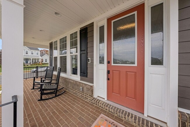 Building Photo - 101 Milvian Wy SE