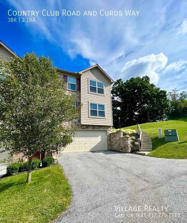 Building Photo - 703 Country Club Rd