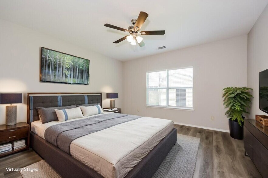 Building Photo - 813 Loftin St