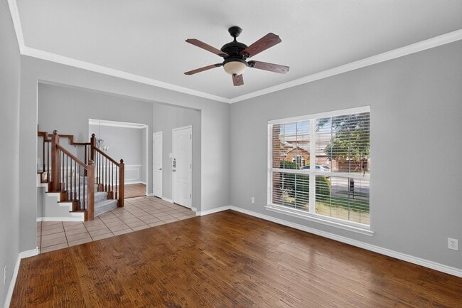 Building Photo - Spacious 4-Bedroom Home with Bonus Room and Large Backyard in Caruth Lake