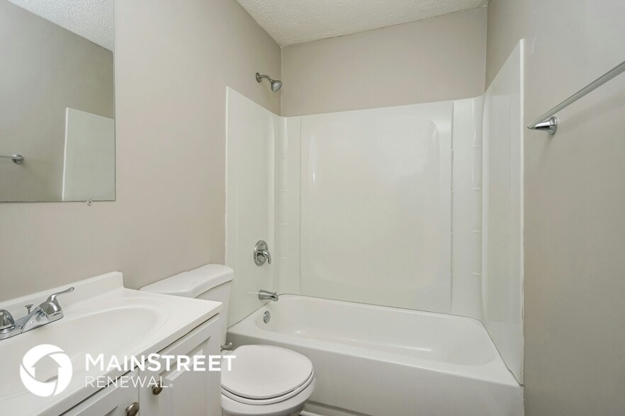 Building Photo - 3622 W Jefferson St