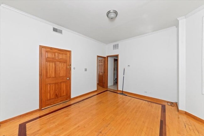 Building Photo - 2 bedroom in Chicago IL 60647