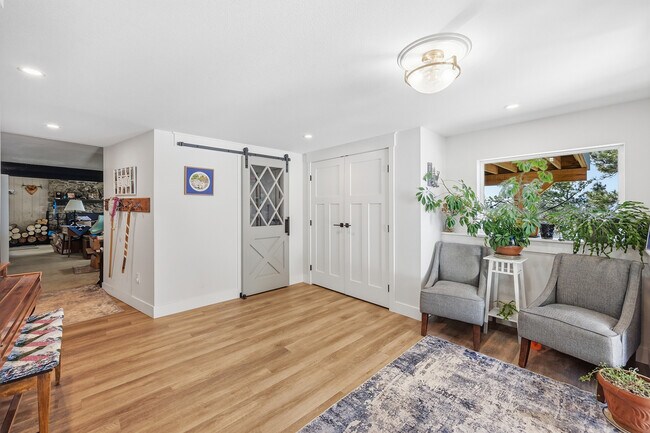 Building Photo - 30855 Walter Dr