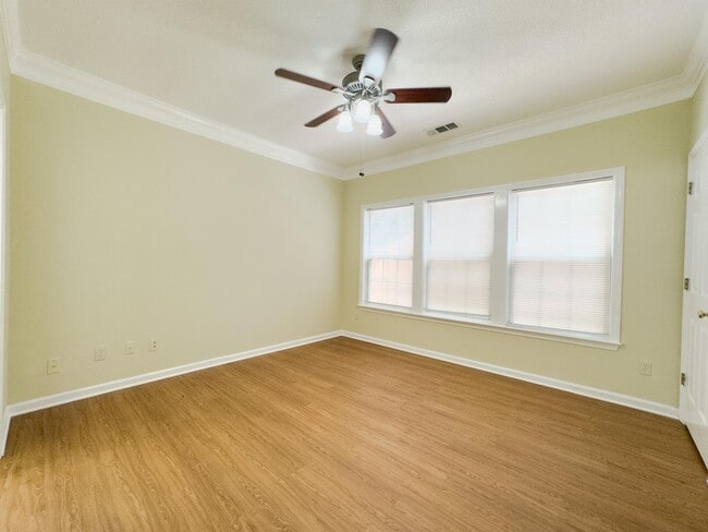 Building Photo - 3025 Oxwell Dr NW