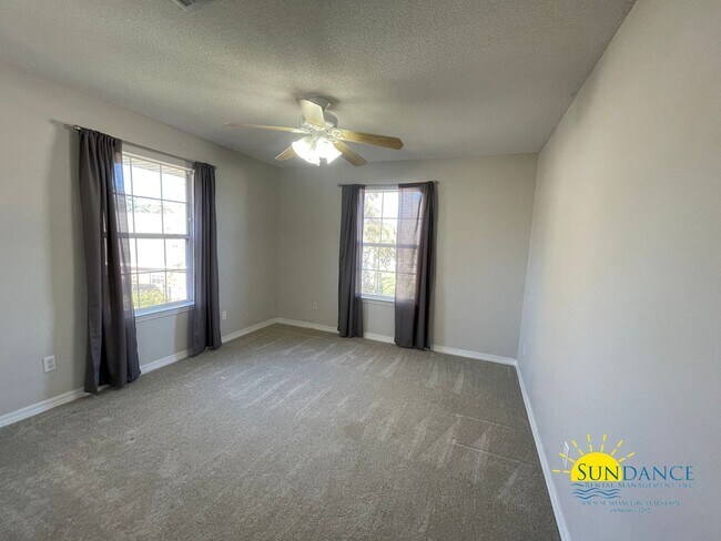 Building Photo - Prime Location and Stunning 4 Bedroom Home with Solar!