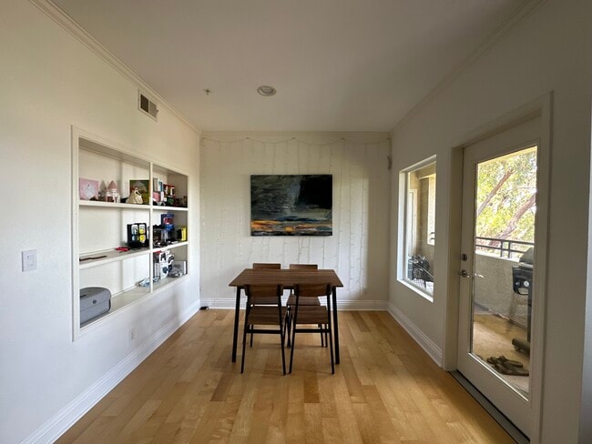 Building Photo - 22681 Oakgrove